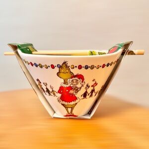 The Grinch Cindy Lou Who & Whoville Noodle Ceramic Ramen Bowl & Chopsticks NEW!